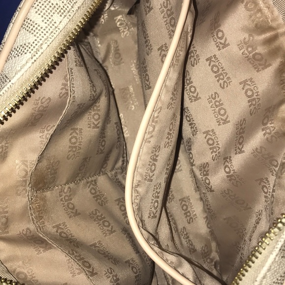 White Michael Kors purse - Picture 3 of 5